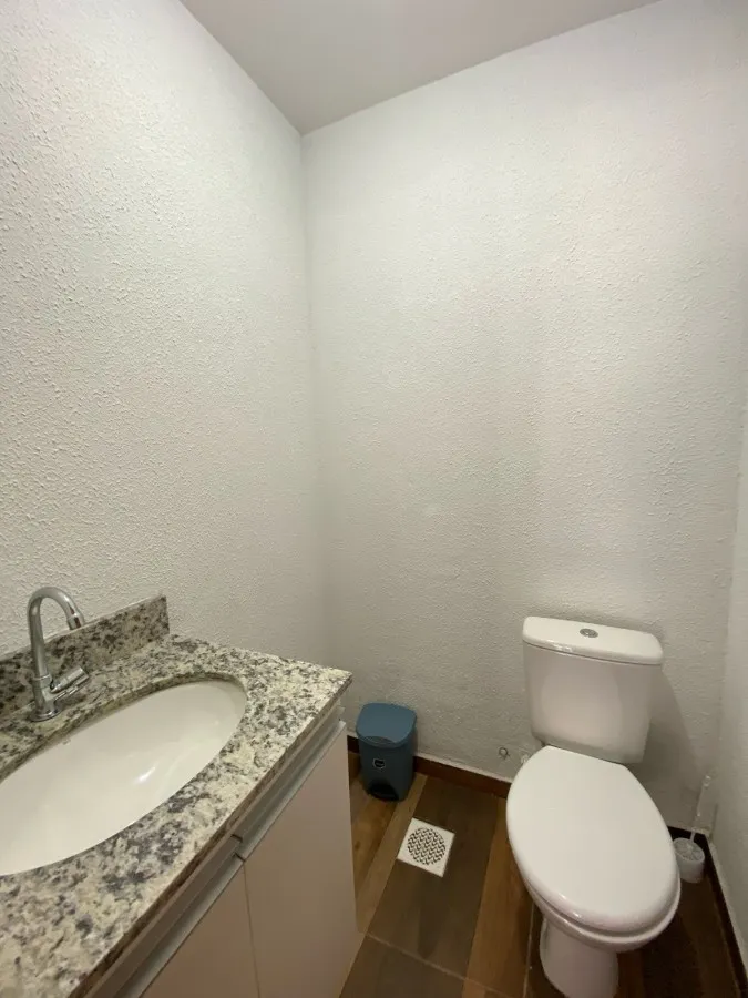 Imagem Casa em Condomínio para Venda em Teresópolis / RJ no bairro Granja Guarani