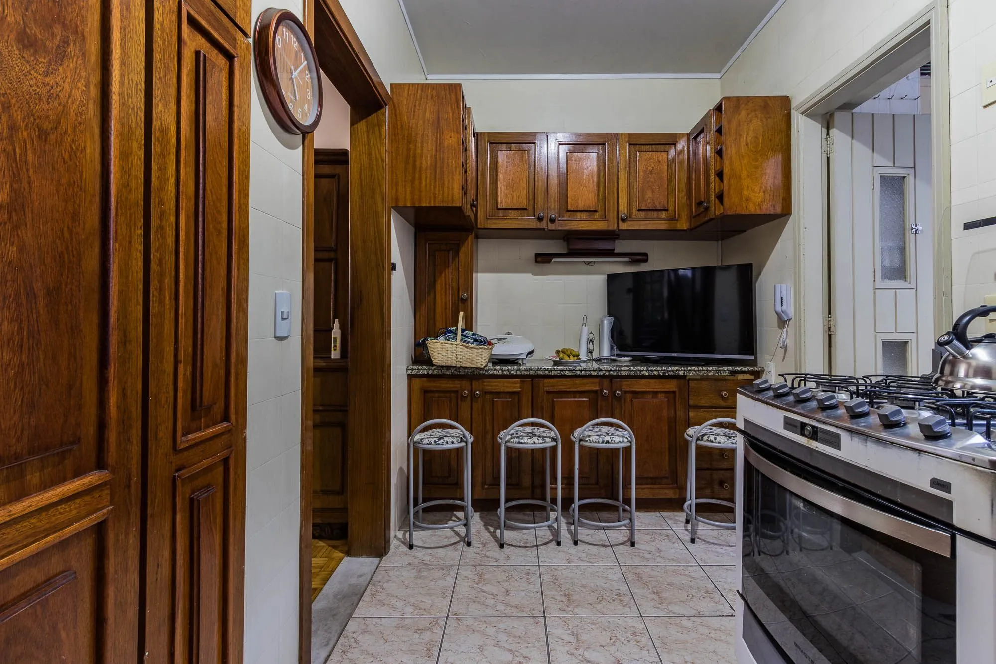 Imagem Apartamento de 3 dormitórios e 133m² à venda em Centro Histórico, Porto Alegre.