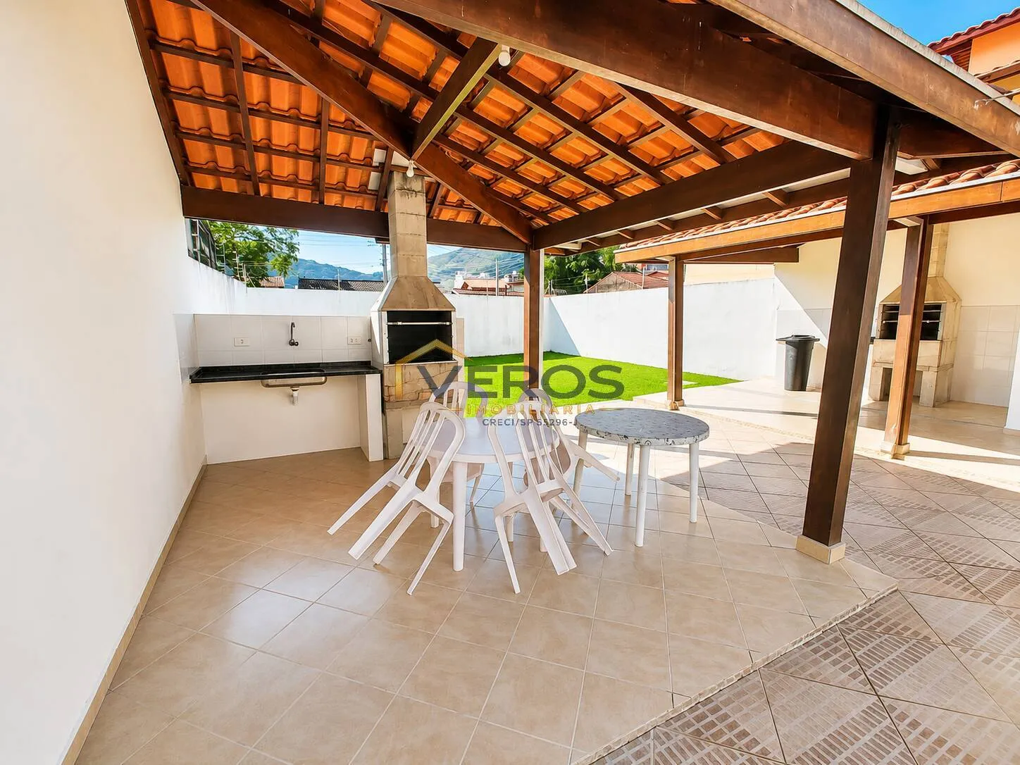 Imagem Apartamento a venda 400m da praia Martim de Sá com 2 vagas de garagem