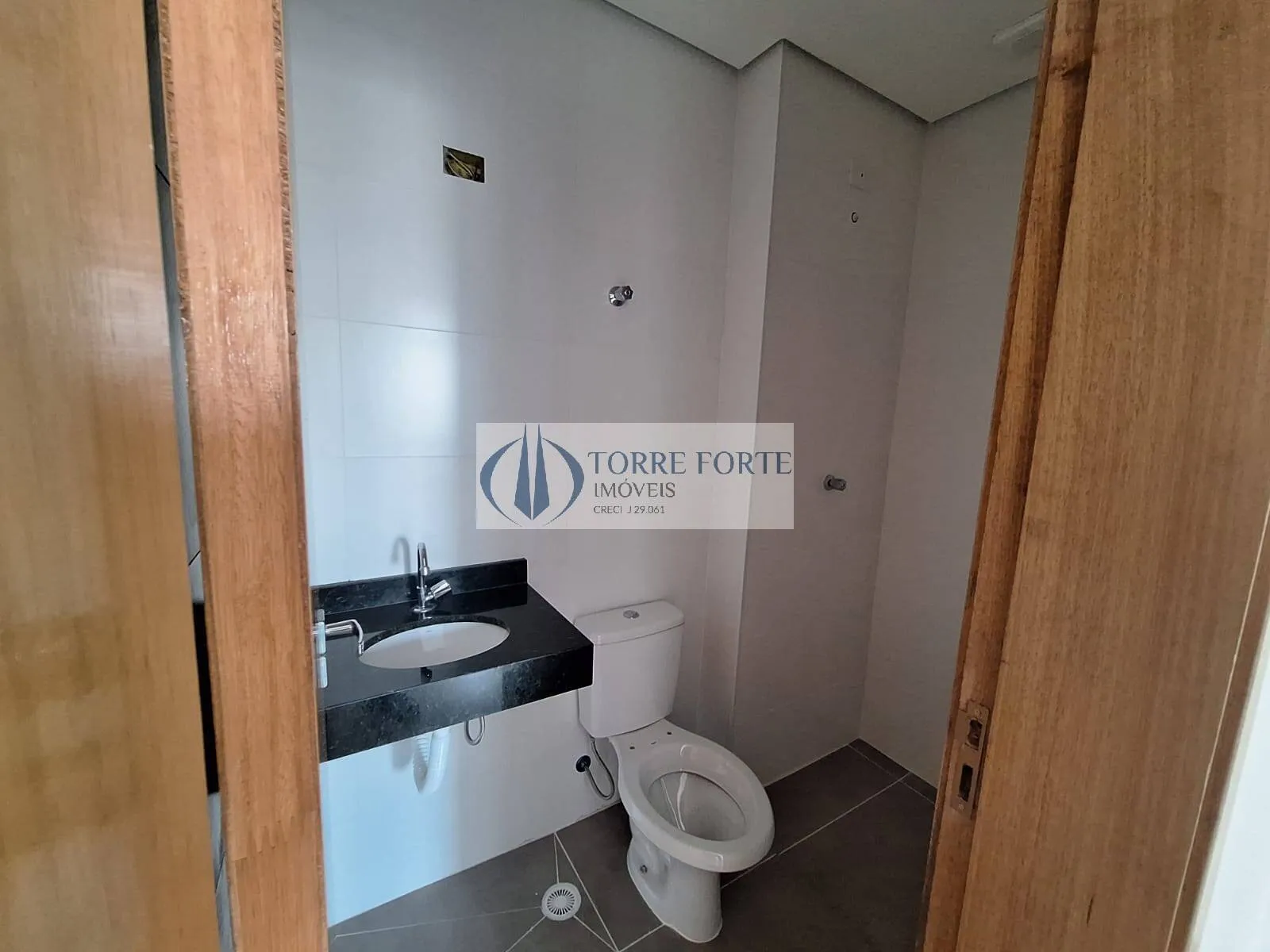 Imagem Lindo Apartamento com 2 dormitórios sem vaga na Penha .