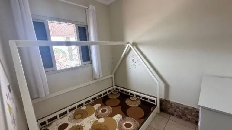 Imagem CASA COM 211 m² - REAL - PRAIA GRANDE SP