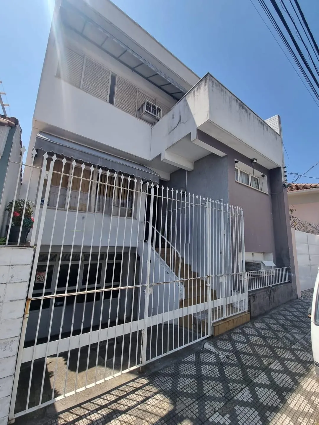 Imagem Amplo Imóvel no Centro com 225 m² de Área Construída, 4 Dormitórios e Potencial para Uso Comercial ou Residencial