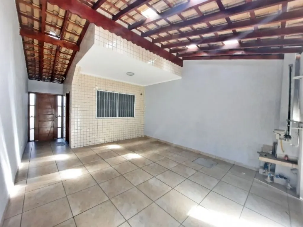 Imagem CASA COM 175,00 m² - GUILHERMINA - PRAIA GRANDE SP