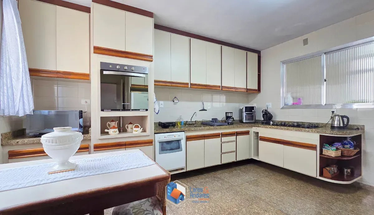 Imagem Apartamento para venda em Alto da Lapa com 3 quartos, sendo 1 suíte, 180m²