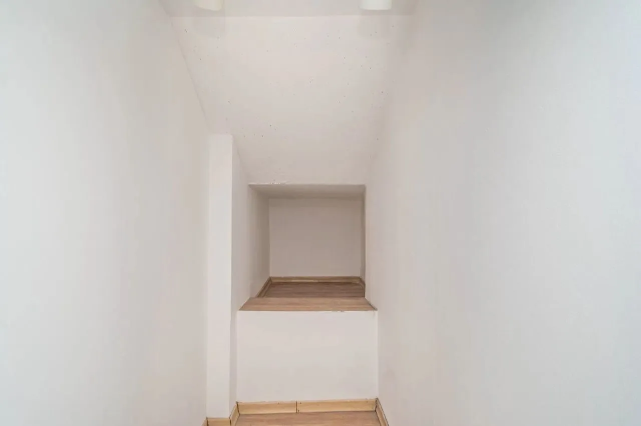Imagem Predio Comercial com 1000m², 5 vagas, no bairro Higienópolis em Porto Alegre para Alugar