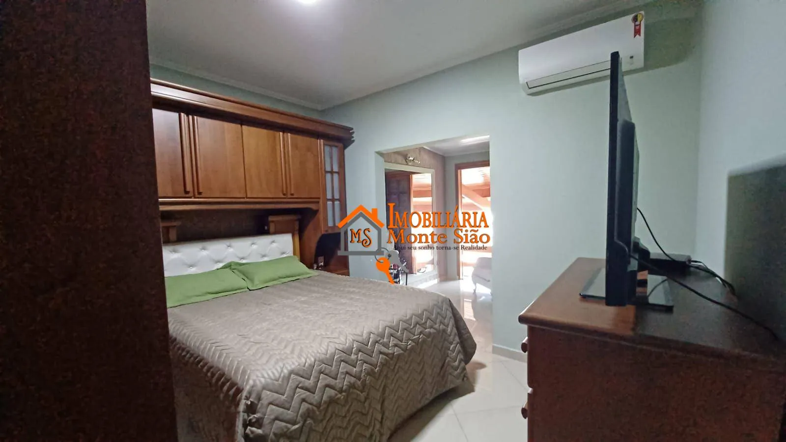 Imagem Sobrado com 3 dormitórios à venda, 220 m² por R$ 695.000,00 - Jardim Palmira - Guarulhos/SP