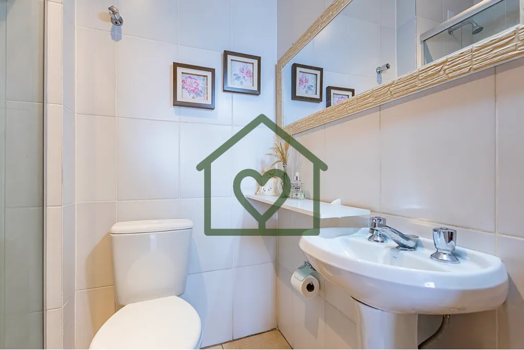 Imagem Apartamento Ã  venda em Porto Alegre, na Rua EugÃªnio Du Pasquier, bairro Cristo Redentor. Com 65 mÂ...