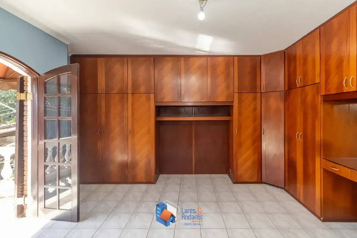 Imagem Sobrado para venda em Jardim Vivan com 3 quartos, sendo 1 suíte, 225m²