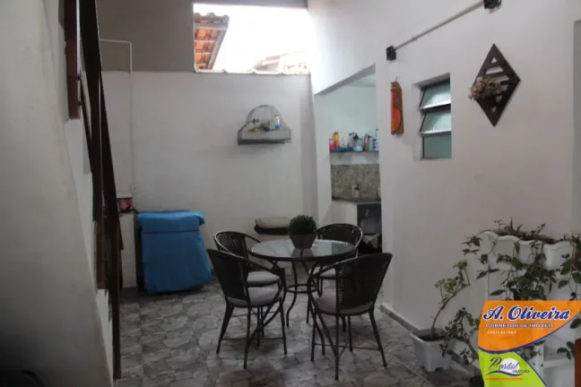 Imagem Linda Casa 04 Dormitorios (sendo 01 Suíte) - 200 Metros da Praia