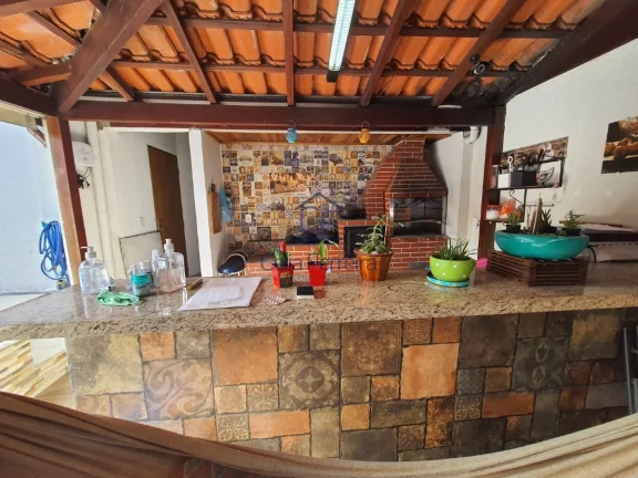 Imagem Casa à venda na Martim de Sá com piscina, área gourmet e ótima localização.