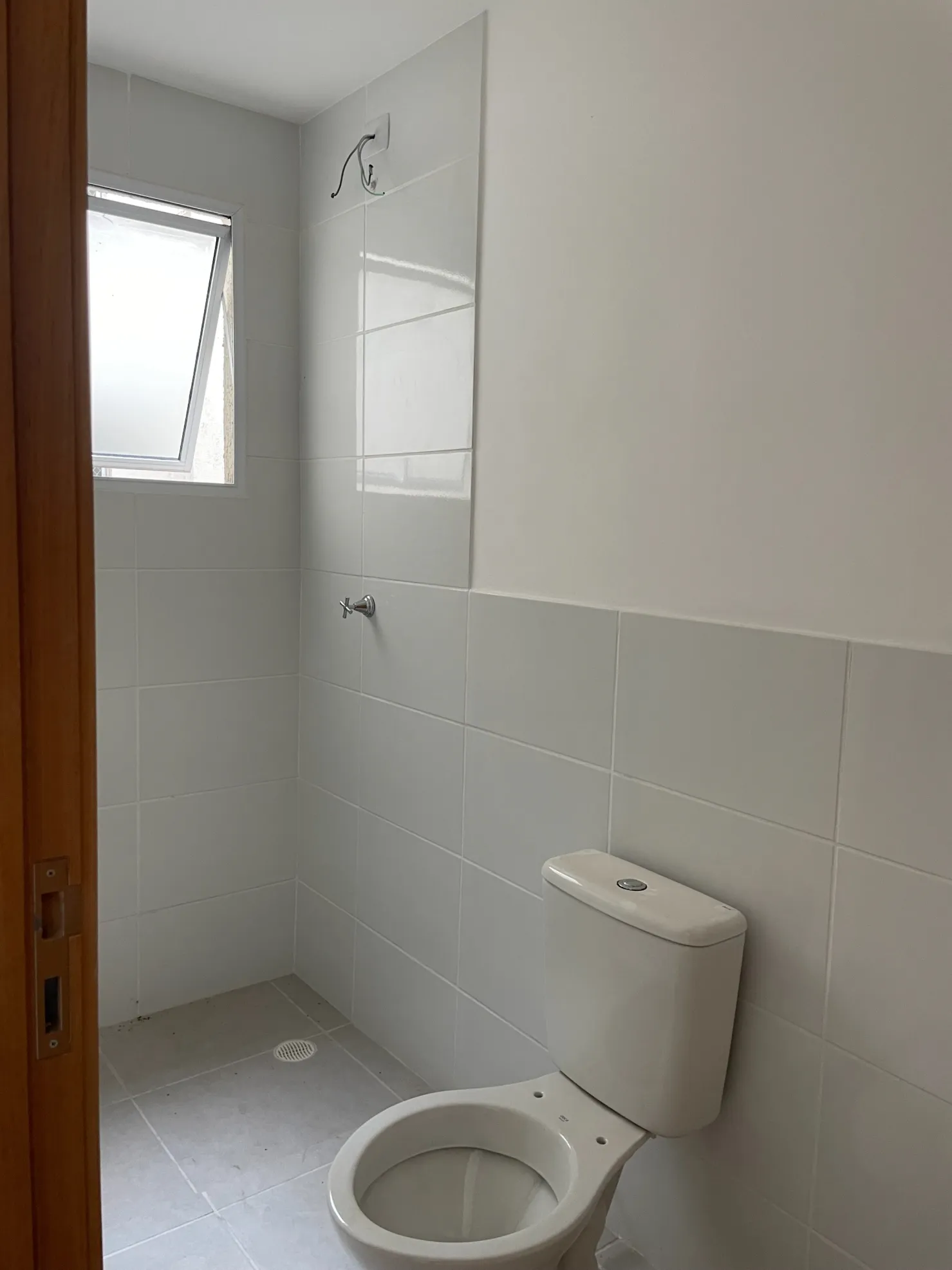 Imagem Apartamento à venda dois dormitórios com sacada e vista para a Serra, Feital, Pindamonhangaba, SP