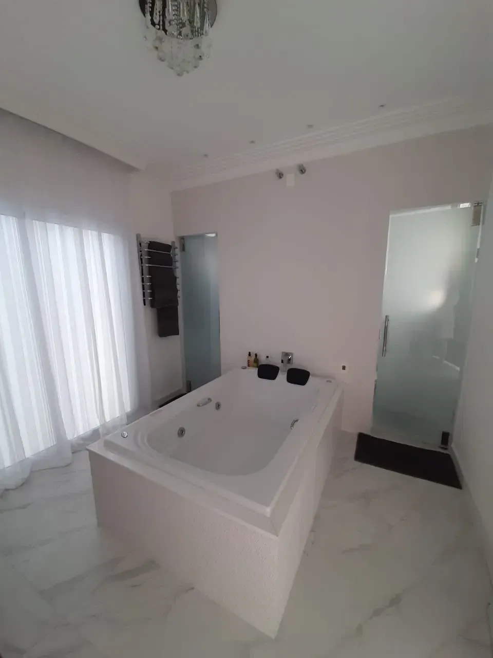 Imagem Casa de Condomínio com 4 Quartos à Venda, 210 metros em Represa - Ribeirão Pires