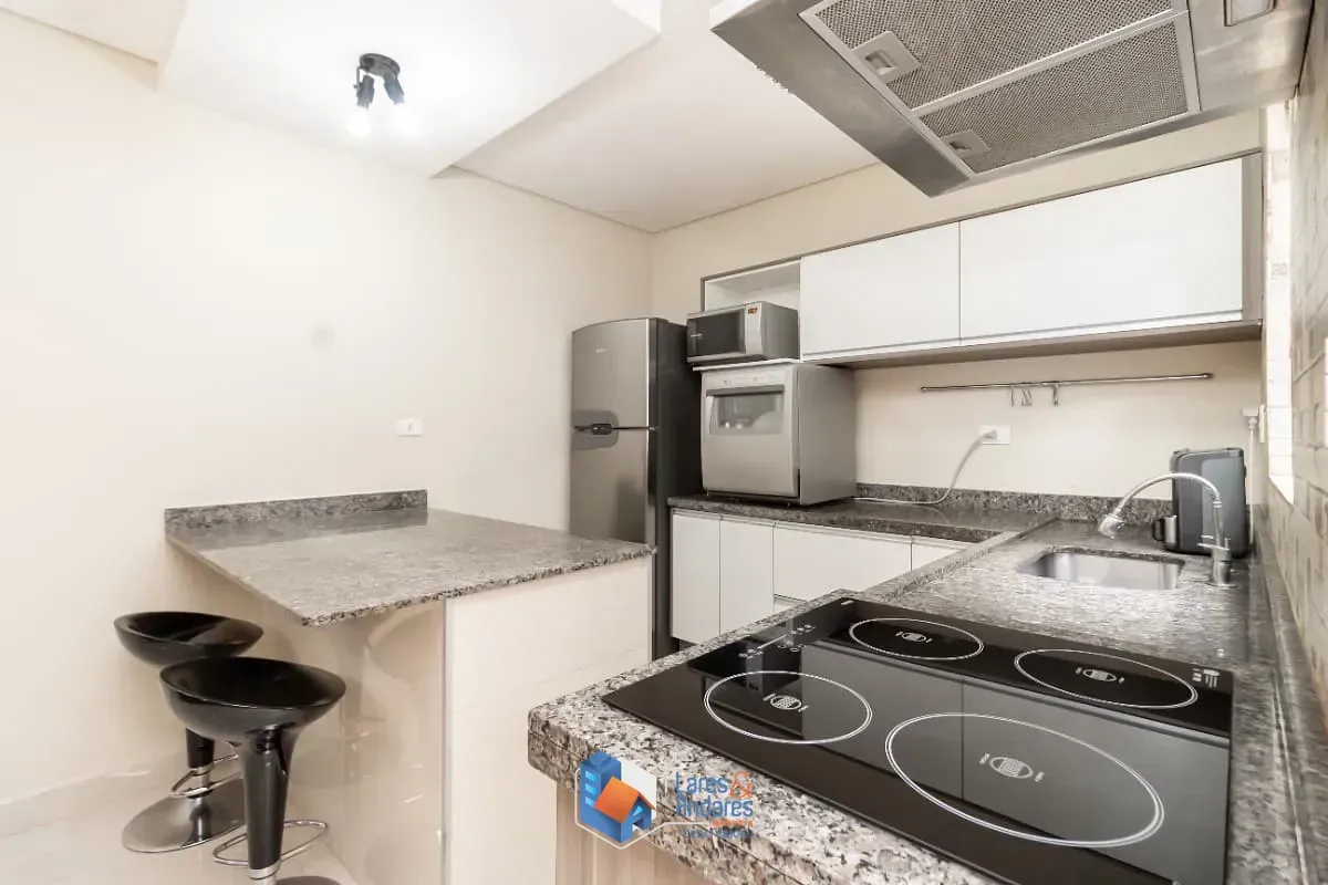 Imagem Sobrado para venda em Vila do Encontro com 5 quartos, sendo 1 suíte, 288m²