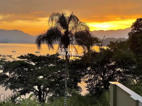 Foto do imóvel Casa frente mar de luxo em Angra dos Reis-RJ, bairro Piraquara (cunhambebe), 4 quartos, 4 suítes, 6 banheiros, 400m². Venha conferir!