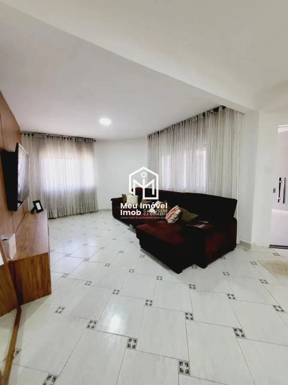 Imagem Casa 3 Quartos 1 Suíte 3 Vagas 250m² Arniqueira