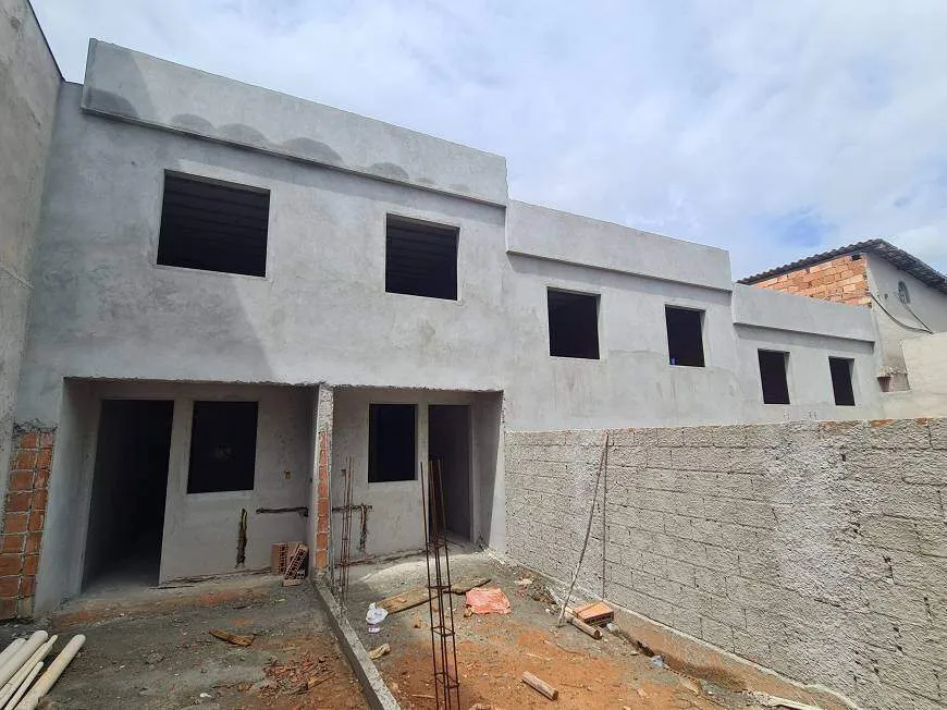 Imagem Casa Duplex em Obras - BH - Mantiqueira - 2 Quartos (2 Suítes) - 2 Vagas