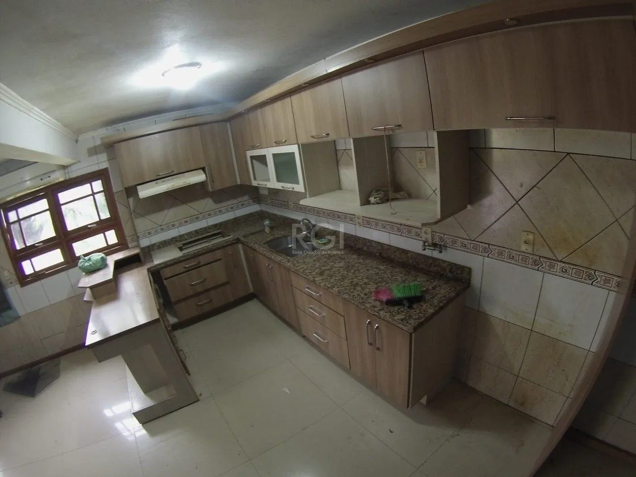 Imagem Casa 5 dormitórios no bairro Ponta Grossa