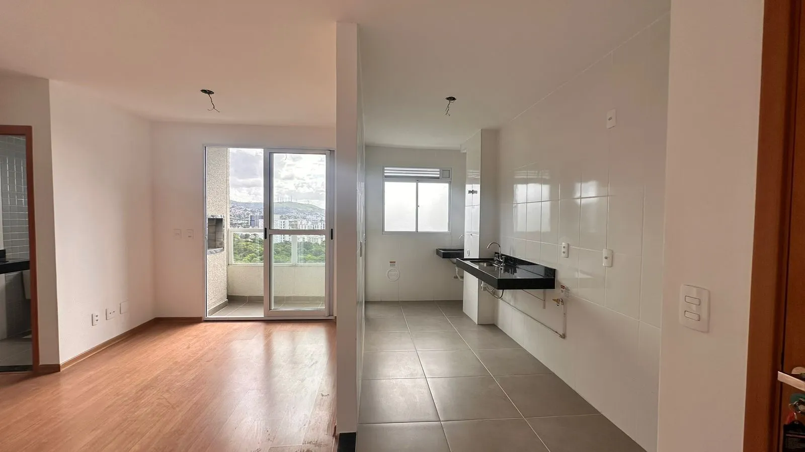 Imagem Apartamento Novo de dois dormitorios e duas vagas