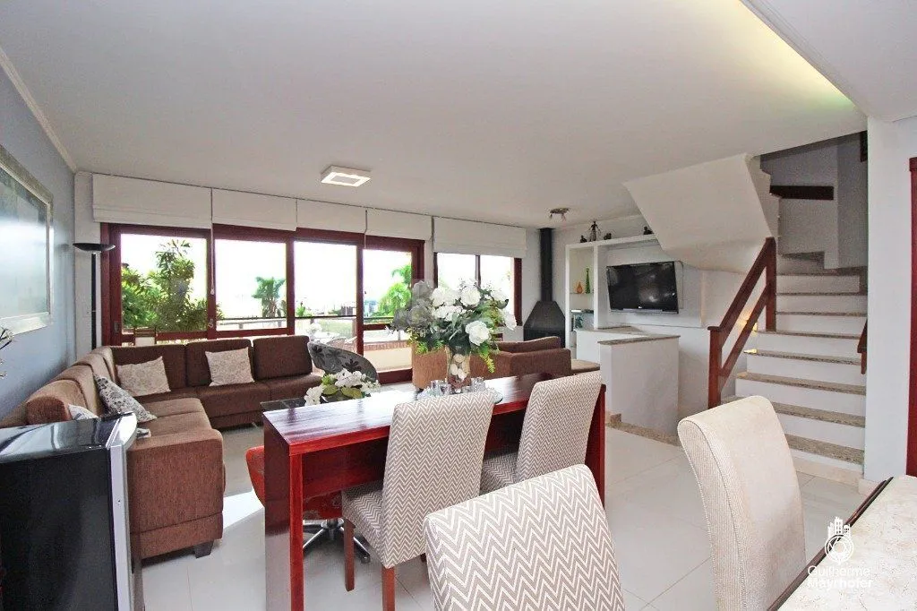 Imagem Casa Condominio para Venda - 324.7m², 3 dormitórios, sendo 1 suites, 4 vagas - Menino Deus