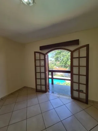 Imagem Casa para Venda em Atibaia, Jardim Paulista, 3 dormitórios, 1 suíte, 1 banheiro, 3 vagas