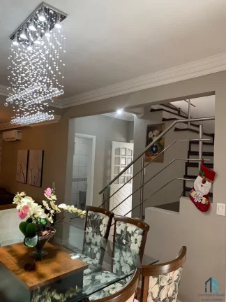 Imagem Sobrado a venda 03 quartos c/2 suítes no Xaxim em Curitiba PR