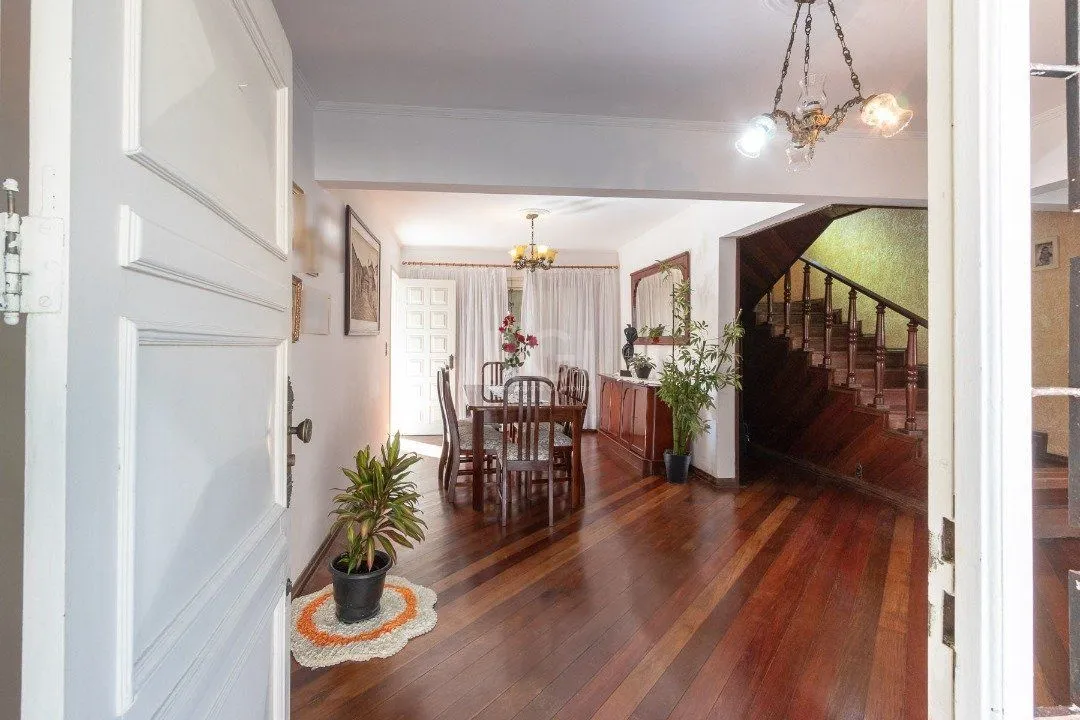 Imagem Casa para Venda - 280m², 3 dormitórios, sendo 1 suites, 2 vagas - Nonoai
