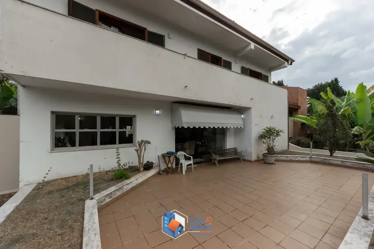 Imagem Casa para venda em Jardim dos Estados com 3 quartos, sendo 1 suíte, 410m²