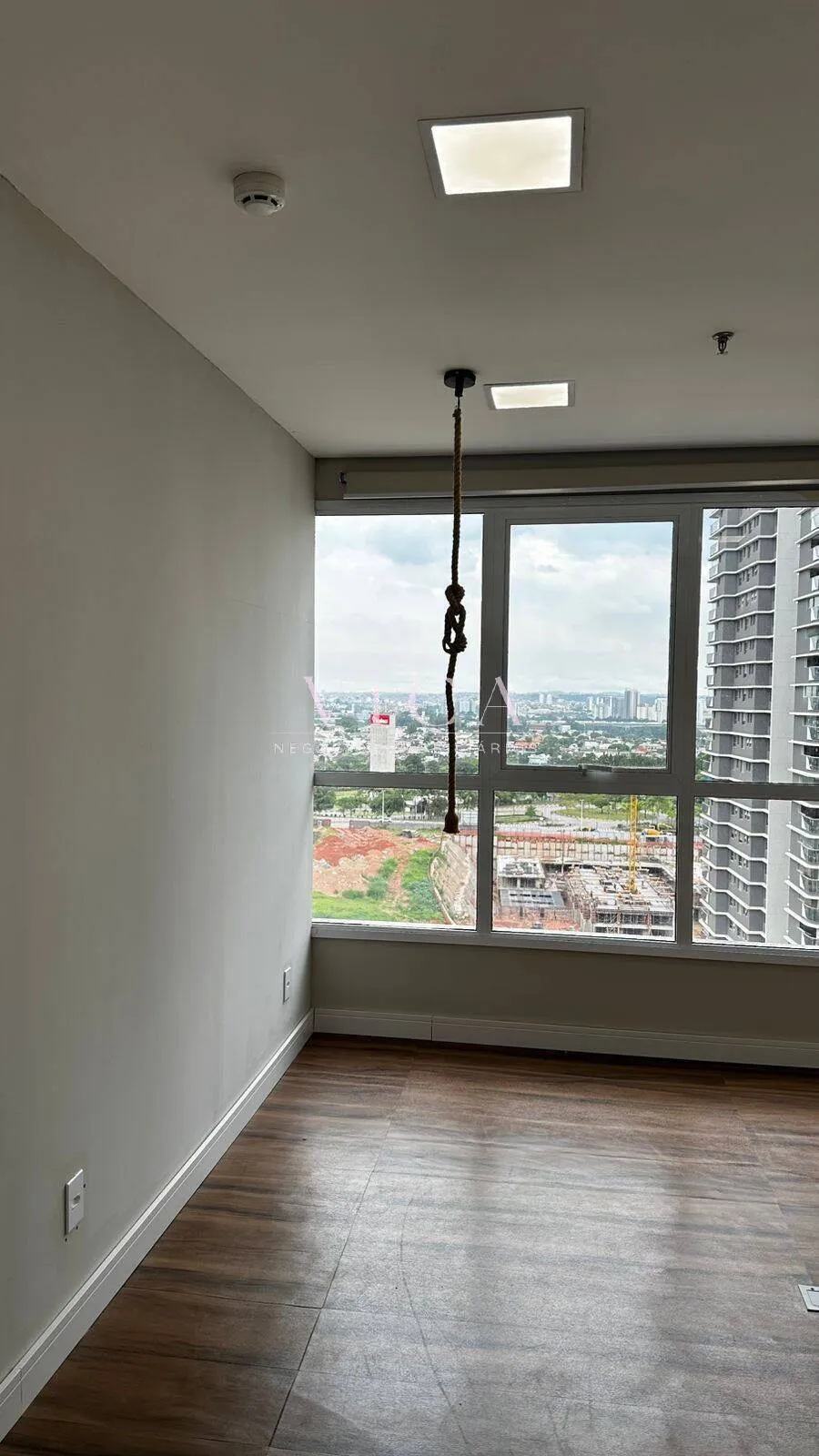 Imagem Sala Com 55m² para aluguel por R$ 4.000,00 - Alphaville/SP