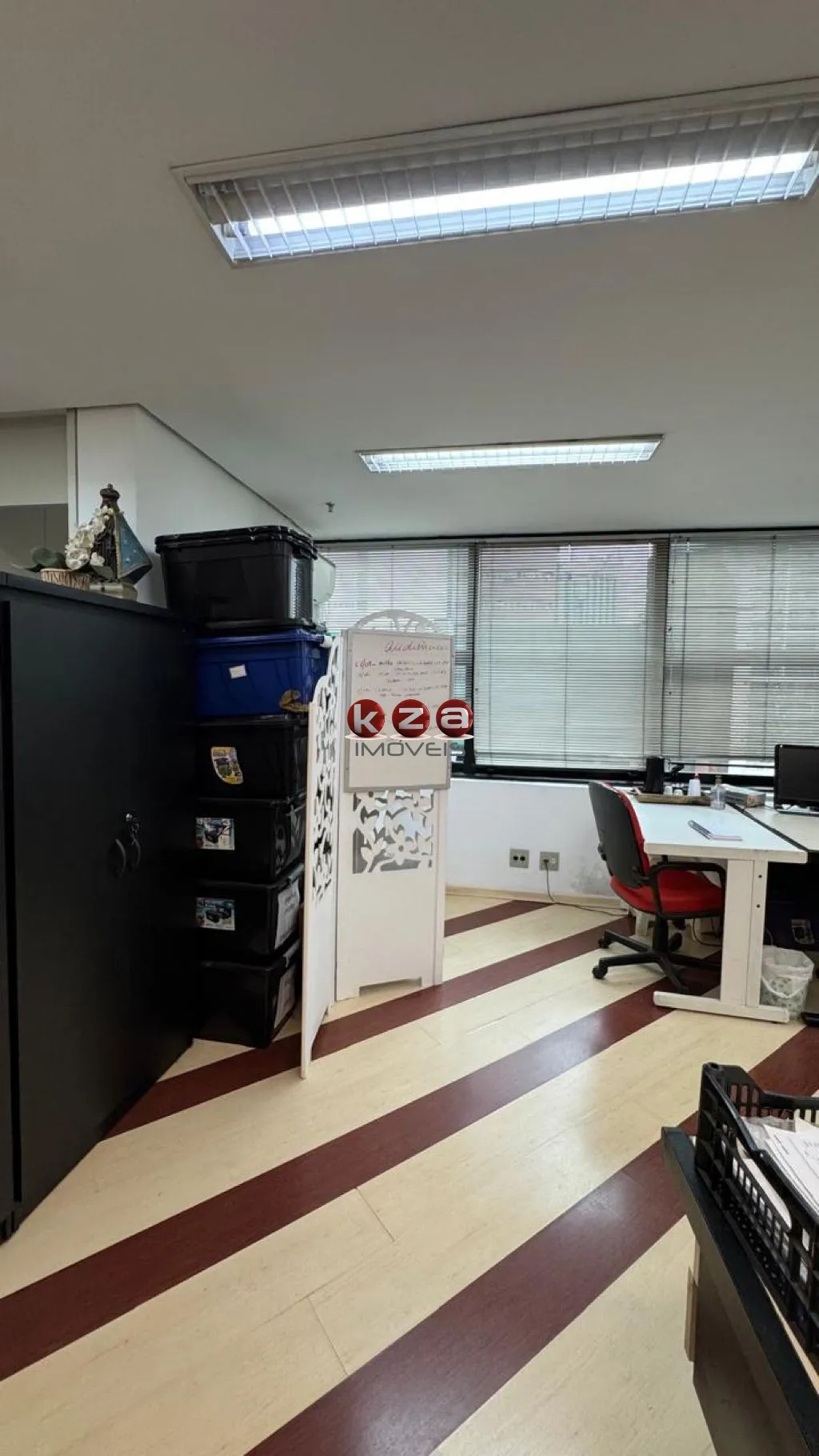 Imagem Sala comercial com 85 metros no Edificio Banco América do Sul, em Campinas-SP, 2 salas, 2 banheiros, 2 vagas.