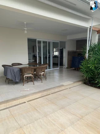 Imagem Casa de Alto Padrão com Sauna e Piscina à Venda em Tatuí - SP