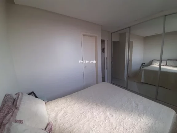 Imagem Apartamento à venda na Lapa, São Paulo-SP: 2 quartos, 1 suíte, 1 sala, 2 banheiros, 2 vagas de garagem, 70m². Imperdível!