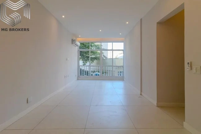 Imagem Imperdível oportunidade de adquirir um apartamento de luxo em Ipanema, Rio de Janeiro - 3 quartos, 1 suíte, 1 sala, 3 banheiros, 112m².