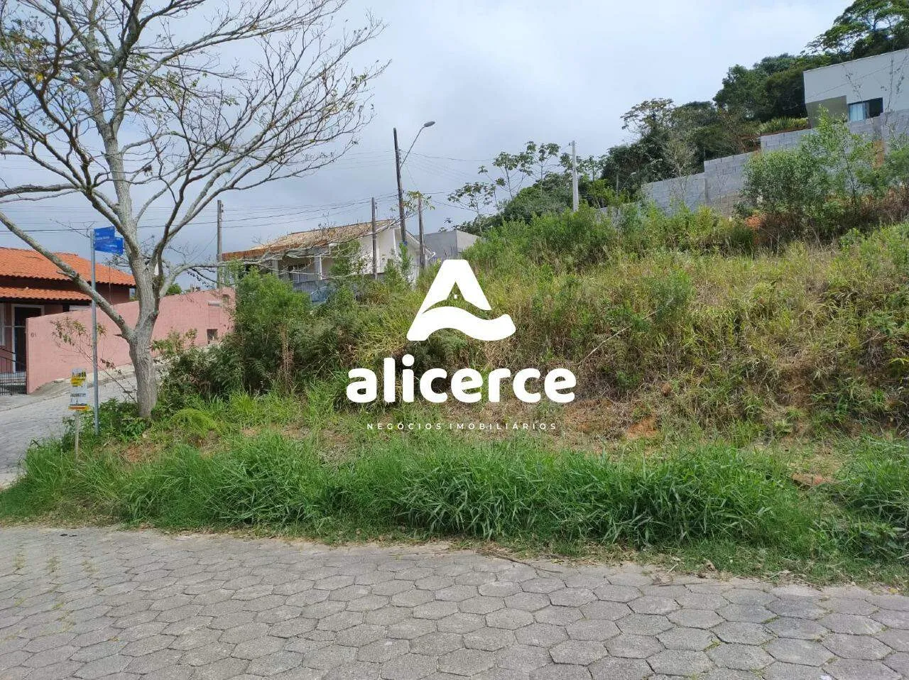 Imagem Terreno plano, de Esquina, vista livre, prontos pra construir em Forquilhas - São José - SC
