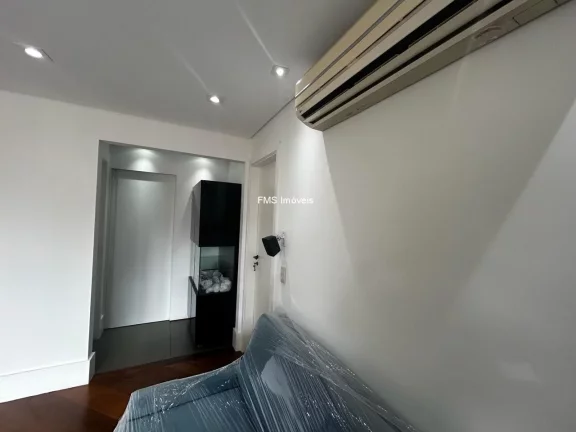 Imagem Apartamento à venda em Moema, com 3 suítes, 3 salas, 4 banheiros, 3 vagas de garagem, 116m²!
