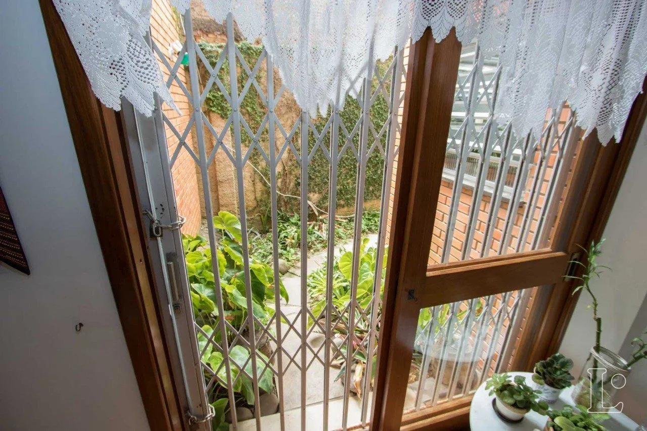 Imagem Casa para Venda - 416.89m², 4 dormitórios, sendo 1 suites, 5 vagas - Tristeza