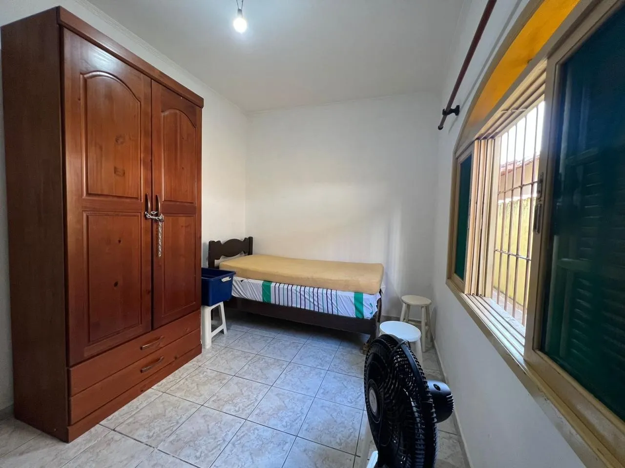 Imagem Casa para Venda em Praia Grande, Caiçara, 3 dormitórios, 1 suíte, 1 banheiro, 2 vagas