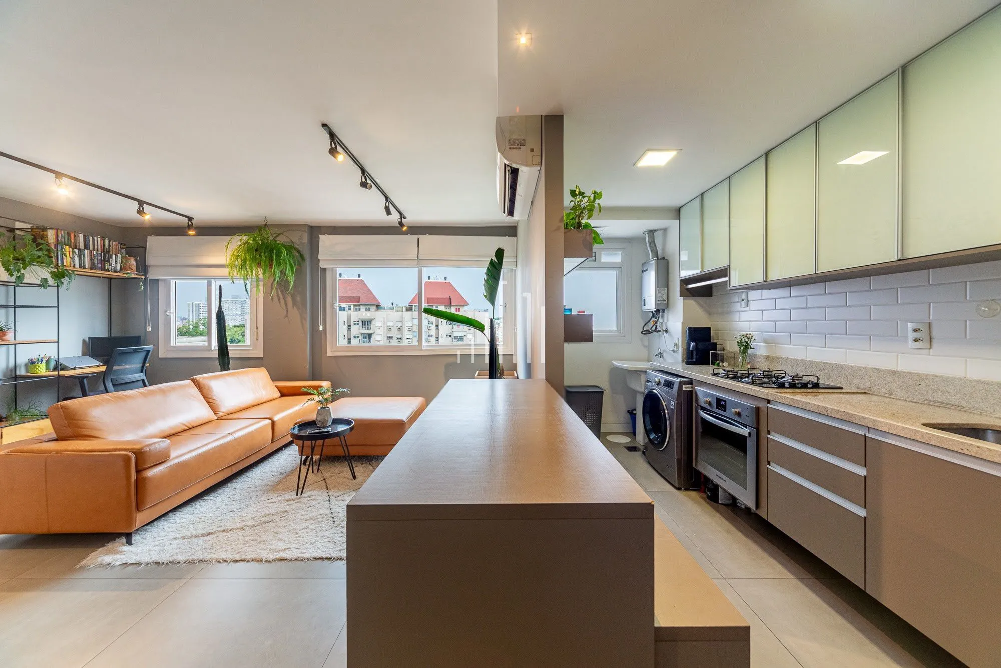 Imagem Apartamento mobiliado 60m² | 1 dormitório | Andar alto | Vista livre | 1 vaga