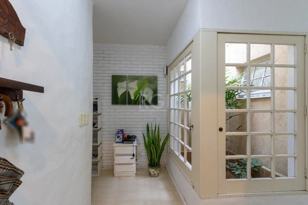 Imagem Casa para Venda - 300m², 4 dormitórios, sendo 2 suites, 4 vagas - Vila Assunção