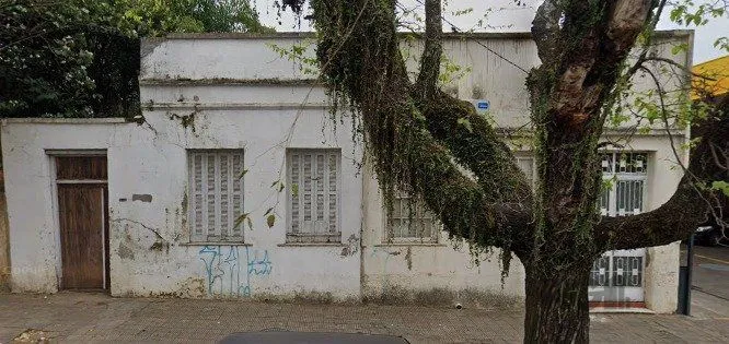 Imagem Casa com 4 dormitórios no bairro Centro de Uruguaiana