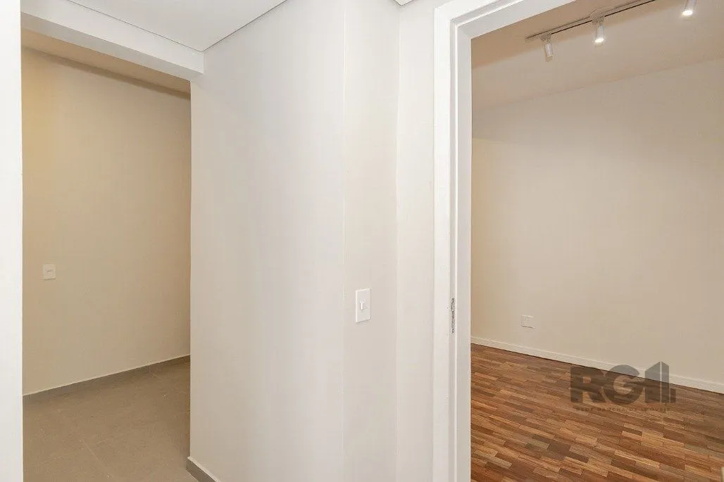 Imagem Apartamento totalmente reformado 2 dormitórios com 2 suítes, localizado no bairro Santana.