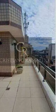 Imagem Cobertura Duplex à venda em Cabo Frio, Algodoal, com 4 quartos, 206m2, na quadra da praia