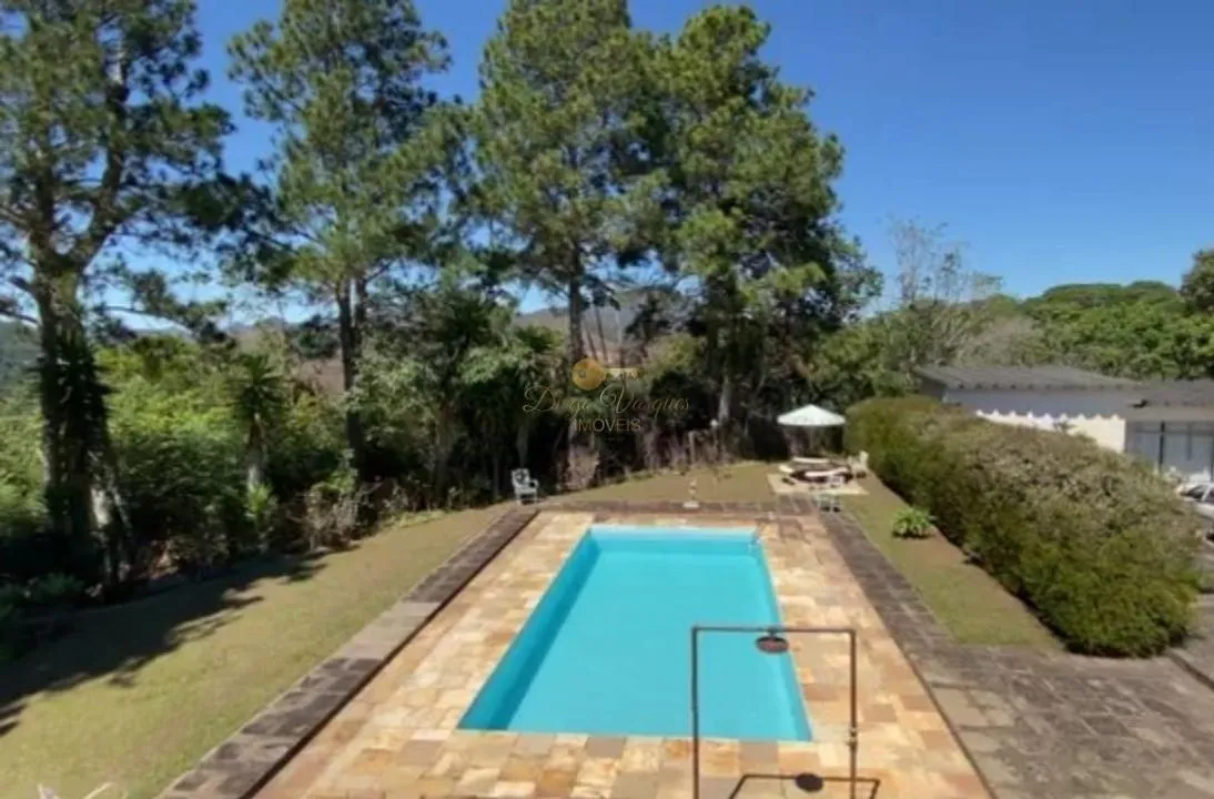 Imagem Casa em Condomínio para Venda em Teresópolis / RJ no bairro Fazenda Alpina