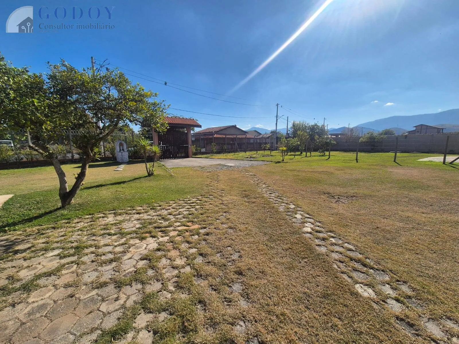 Imagem Chácara à Venda no Mandu - Ampla, Completa e com Excelente Área de Lazer