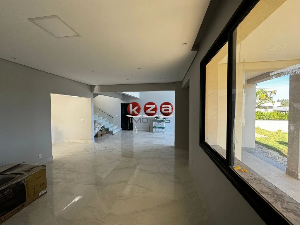 Imagem Casa de luxo para venda e locação em condomínio exclusivo de Valinhos-SP: 4 suítes, 3 salas, 6 banheiros, 4 vagas de garagem, 483m².