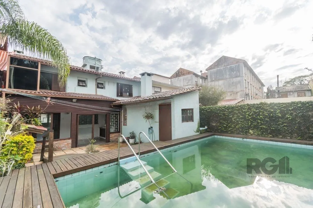 Imagem Casa 4 dormitórios no bairro Ipanema
