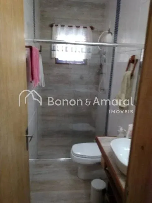 Imagem Casa de Condomínio com 3 Quartos e 4 banheiros à Venda, 270 m² por R$ 1.100.000