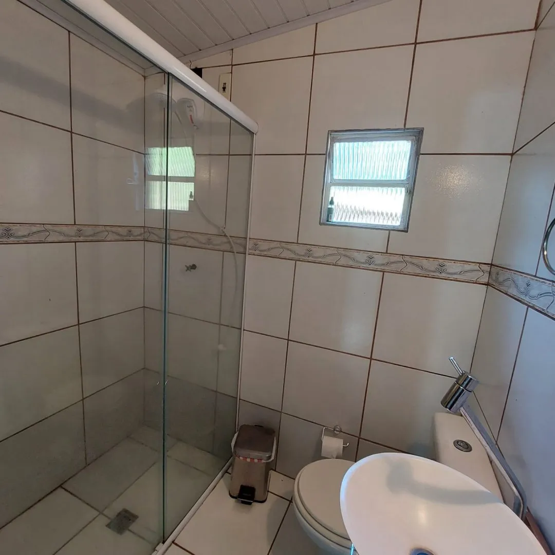 Imagem Casa com Piscina à Venda em Santo Onofre, Viamão