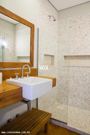 Imagem Casa para Venda em Armação dos Búzios / RJ no bairro Ferradura