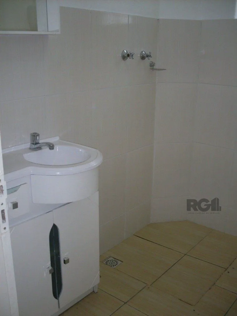 Imagem Casa comercial térrea na Av. Aparício Borges - Bairro Teresópolis