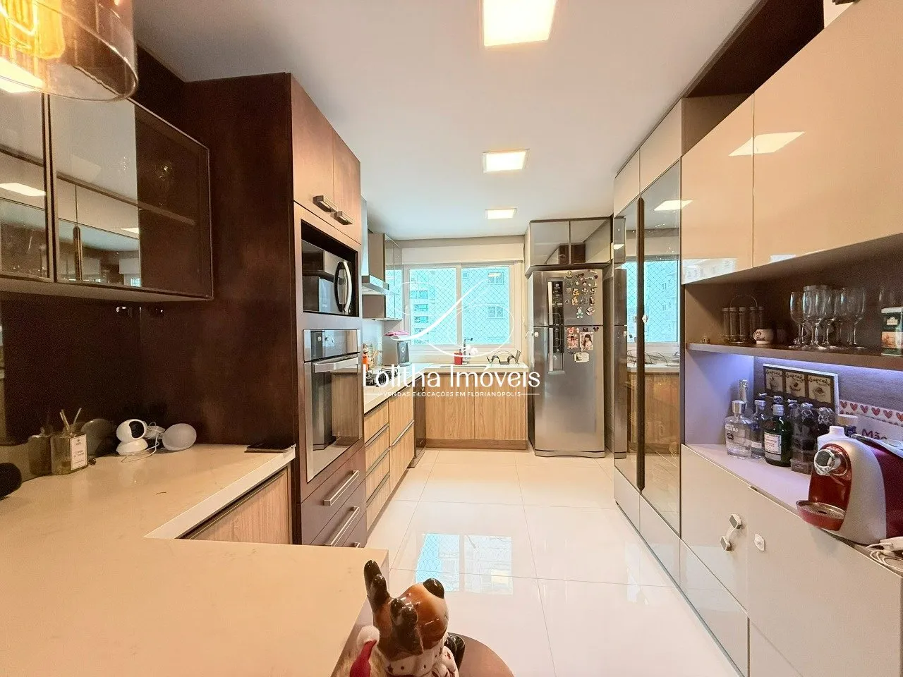 Imagem APARTAMENTO DE ALTO PADRÃO À VENDA NA AGRONÔMICA - FLORIANÓPOLIS/SC